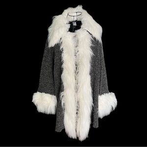 💖 Fabulous Faux Fur Sweater Coat 💖